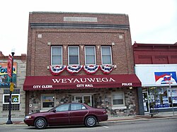 WeyauwegaCityHall